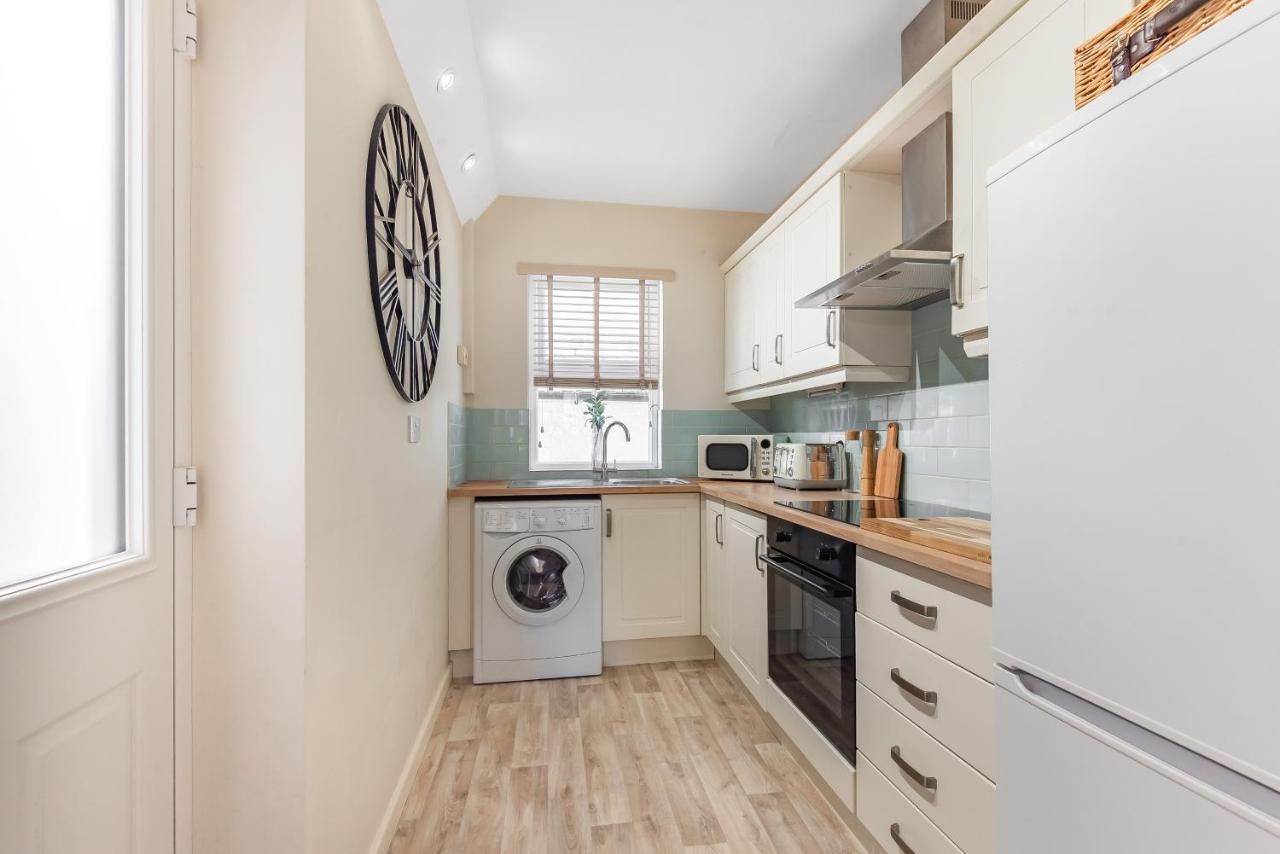 Chester City Centre Cottage, Sleeps 6 With Free Parking Экстерьер фото